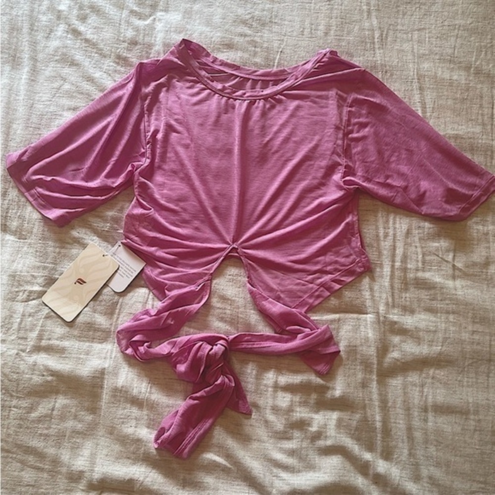 NWT - Fabletics Women’s Tieback Crop Top (Purple/Pink, Small)